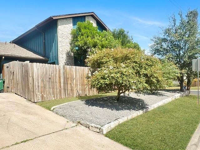 1413 Valleyridge Dr - Photo 15
