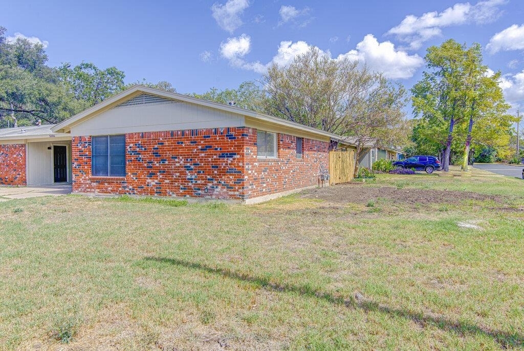 5006 Brighton Rd - Photo 0