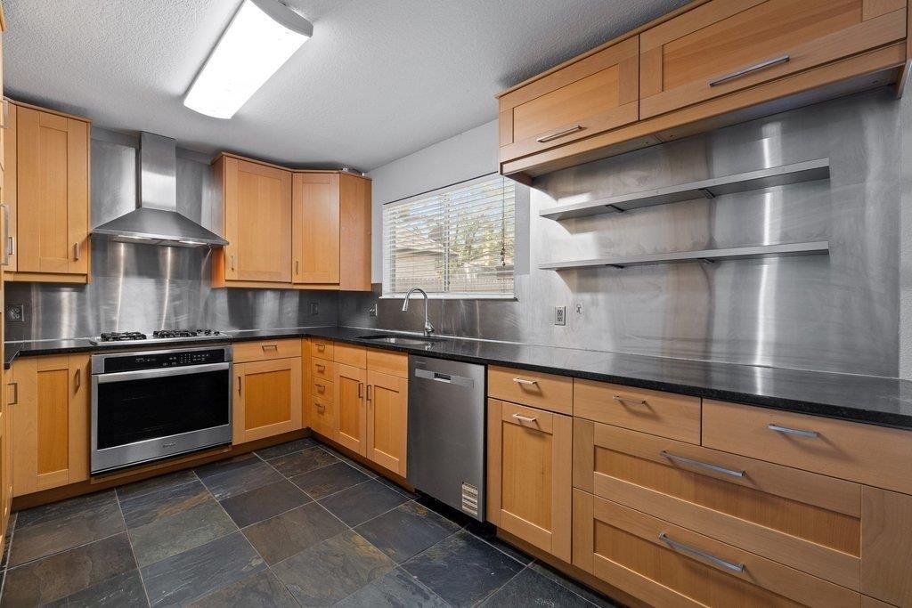 531 Tanner Trl - Photo 2
