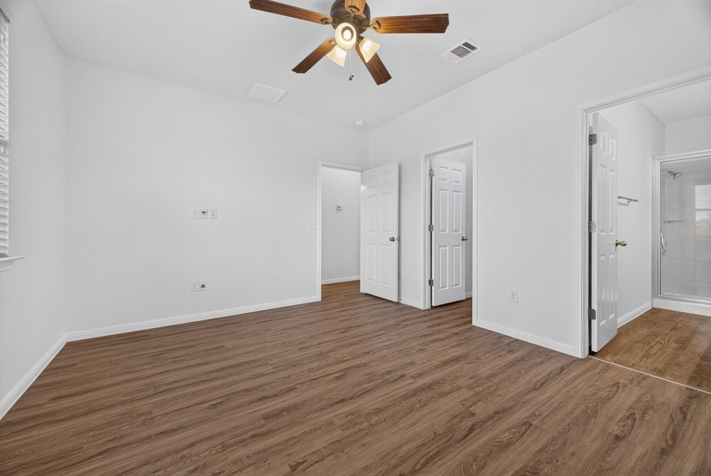 430 Twisted Oaks Ln - Photo 13