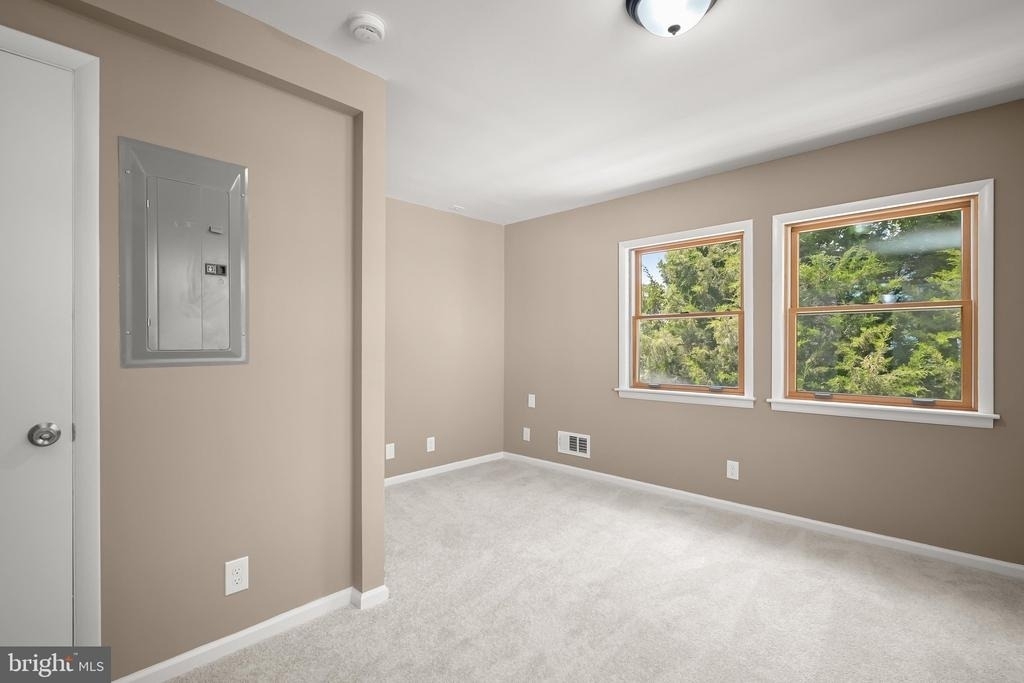 10128 Hereford Place - Photo 35