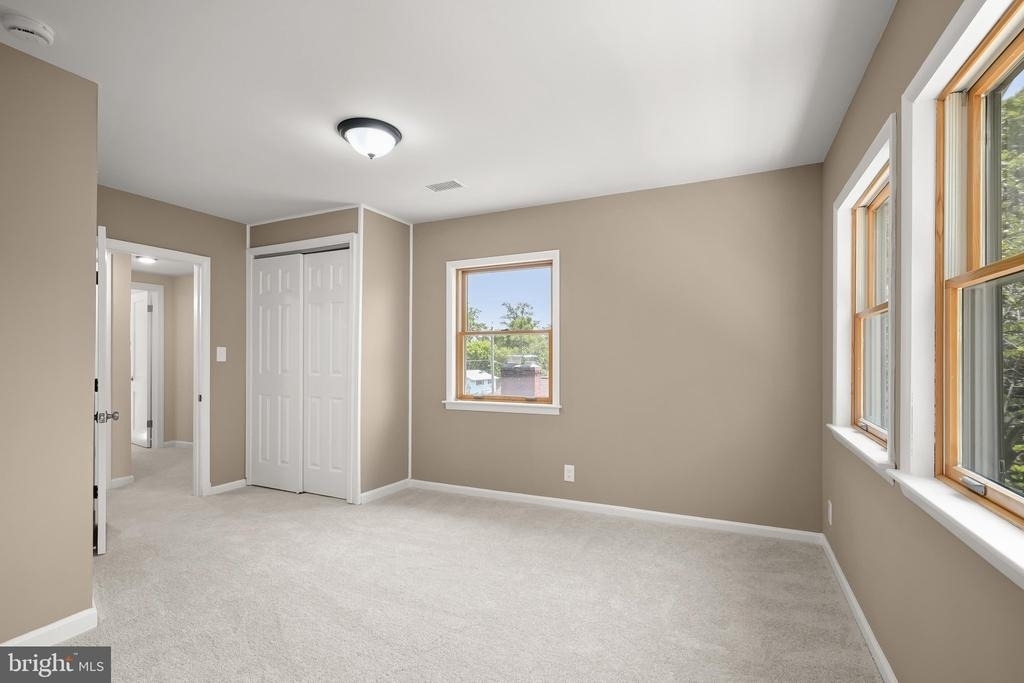 10128 Hereford Place - Photo 40