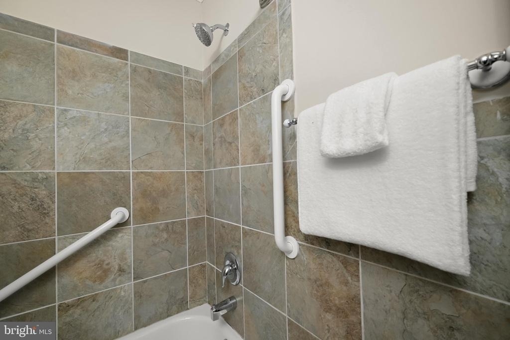 10128 Hereford Place - Photo 28