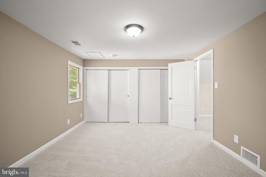 10128 Hereford Place - Photo 32