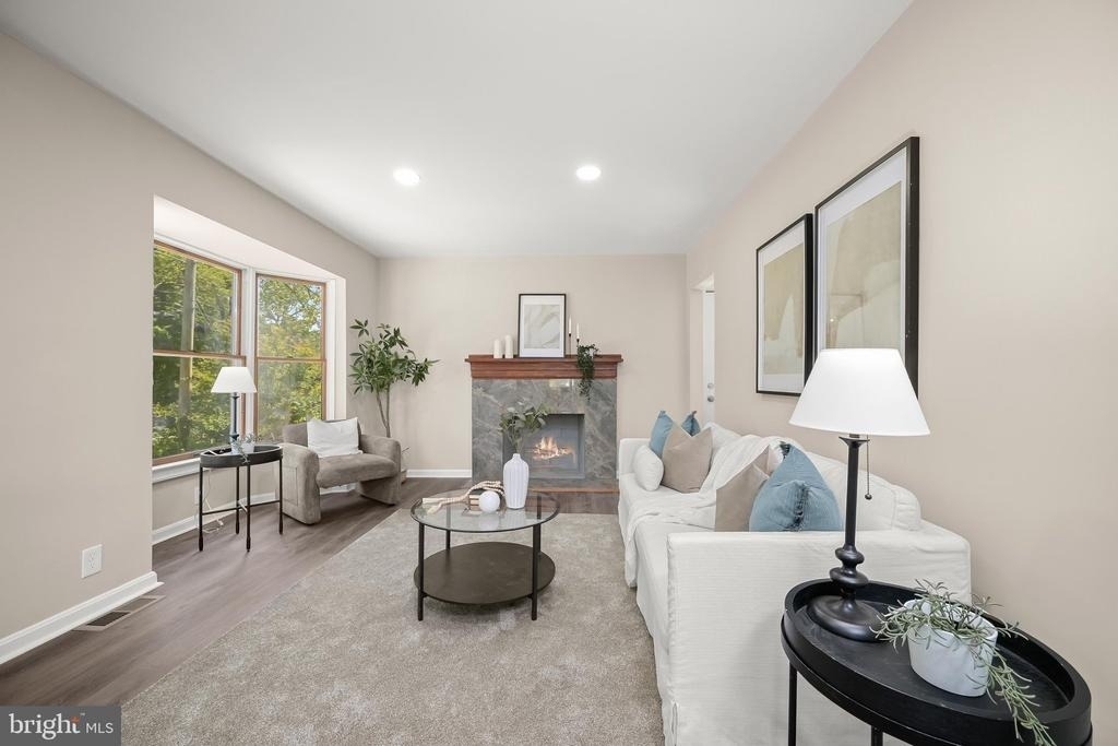 10128 Hereford Place - Photo 1