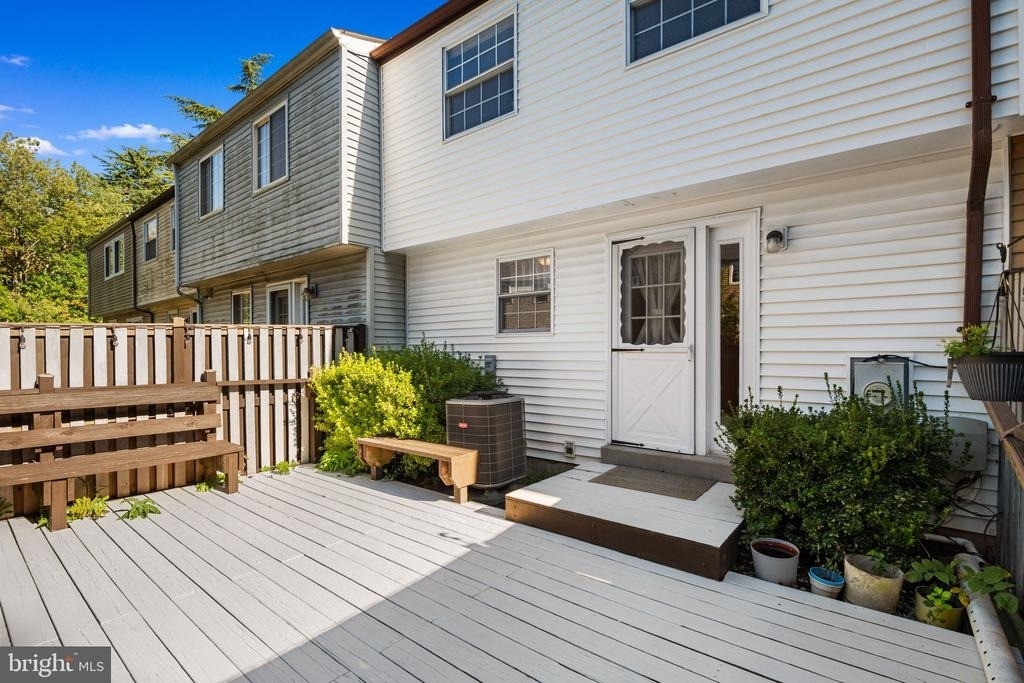 7807 Breezy Down Terrace - Photo 32