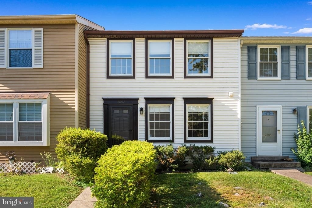 7807 Breezy Down Terrace - Photo 0