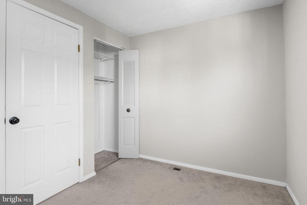 7807 Breezy Down Terrace - Photo 17