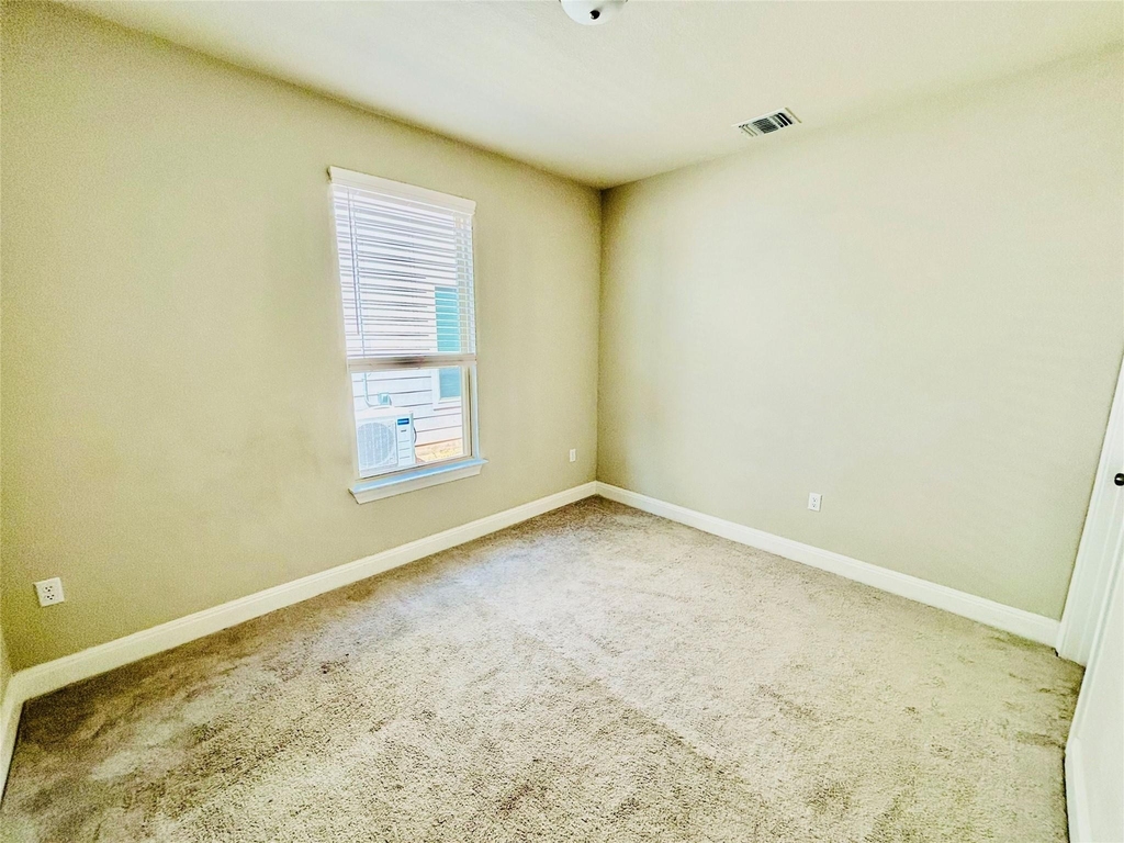 14001 Salice Dr - Photo 9