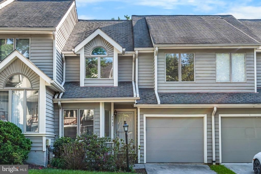 5095 Columbia Road - Photo 1