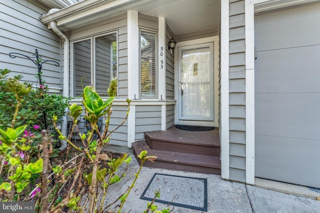 5095 Columbia Road - Photo 3