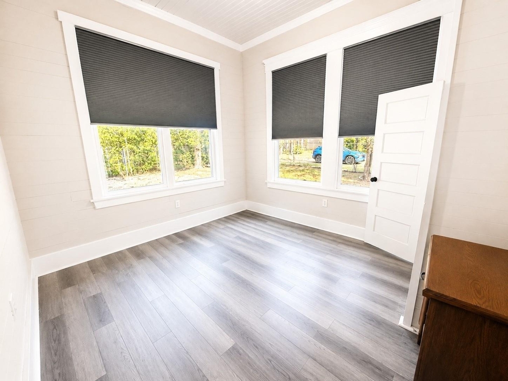 340 Ackerman St - Photo 8
