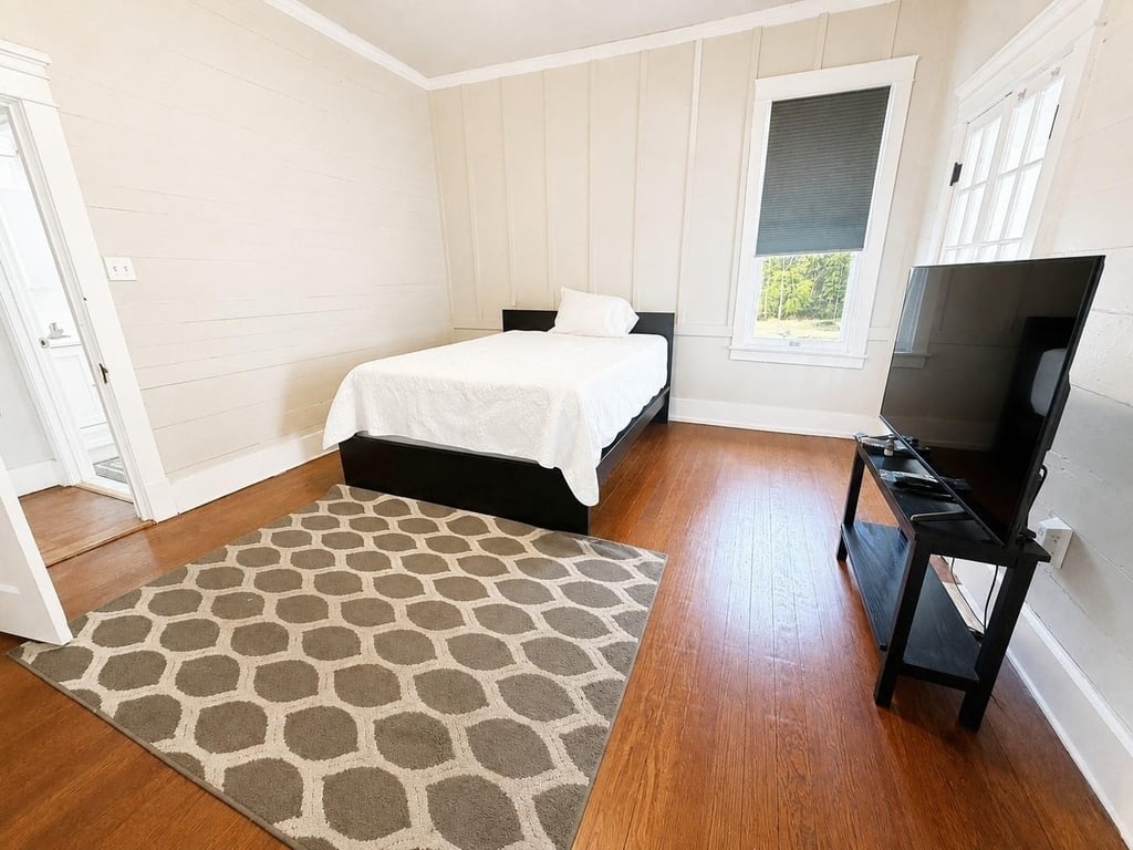 340 Ackerman St - Photo 2