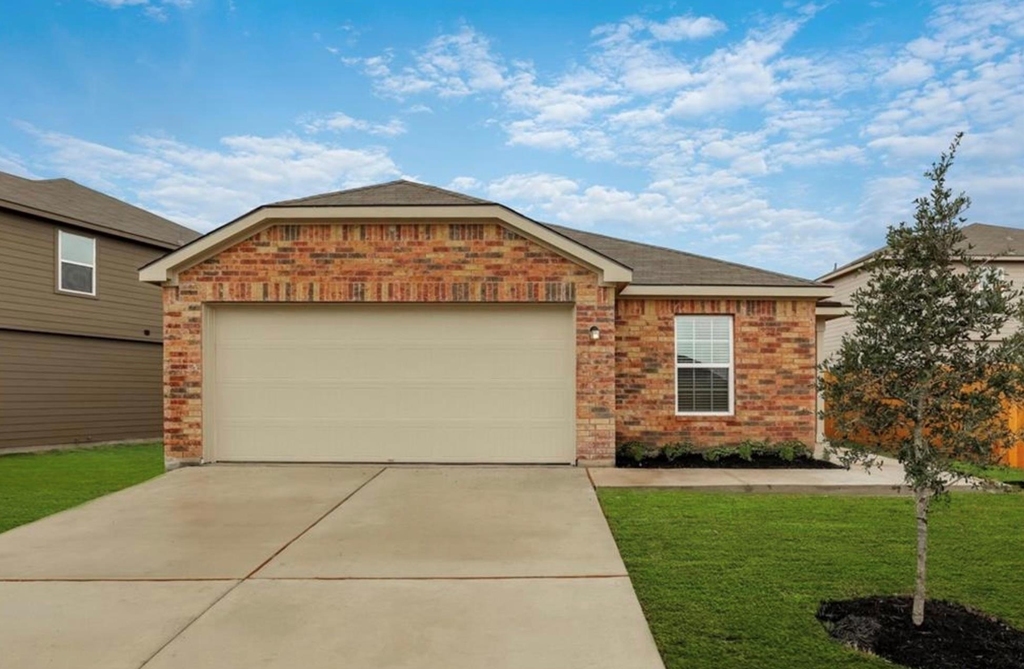 301 Crescent Park Dr - Photo 0