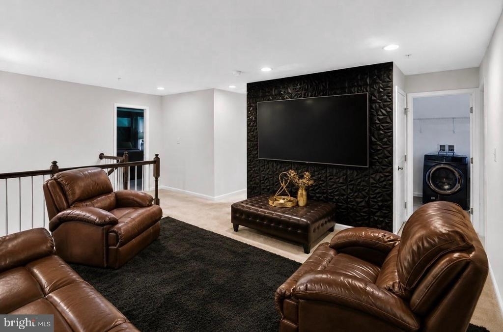 728 Falcon Lane - Photo 26