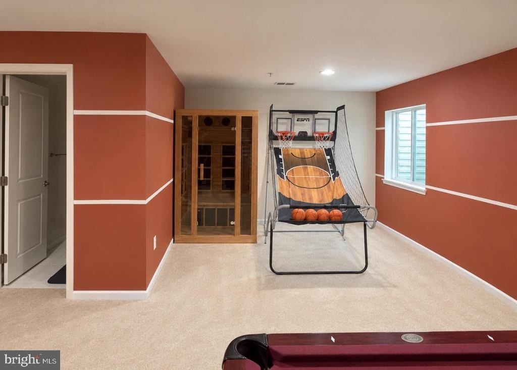 728 Falcon Lane - Photo 30
