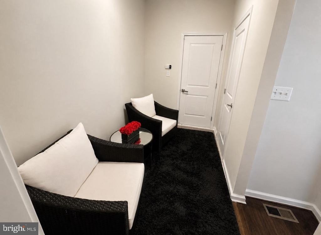 728 Falcon Lane - Photo 15