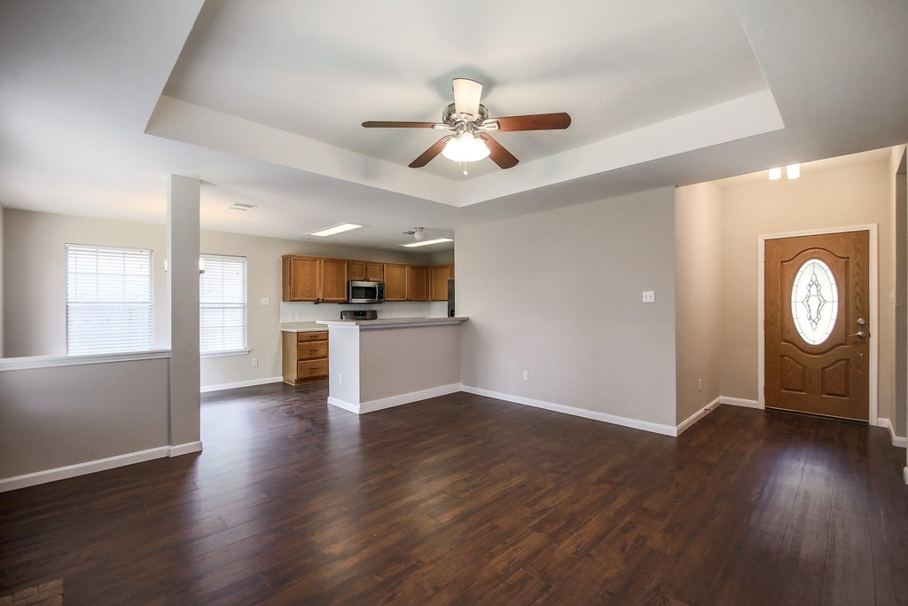 1806 Oakmont Ln - Photo 6