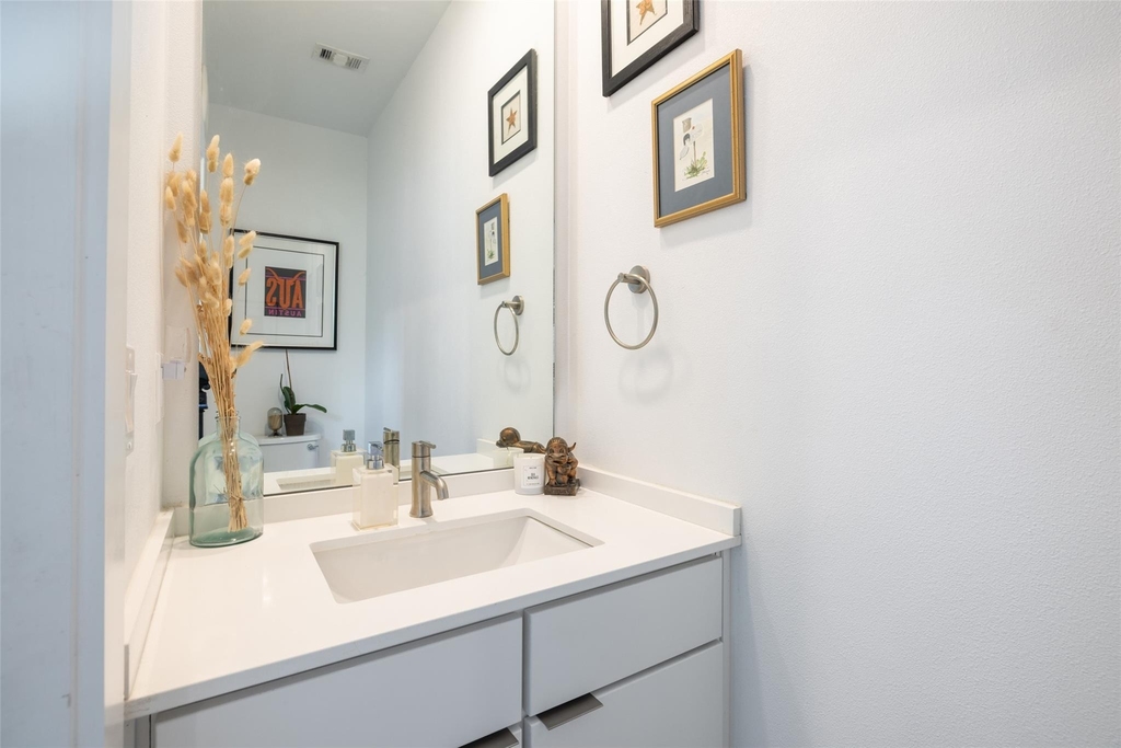 5924 S Congress Ave - Photo 11