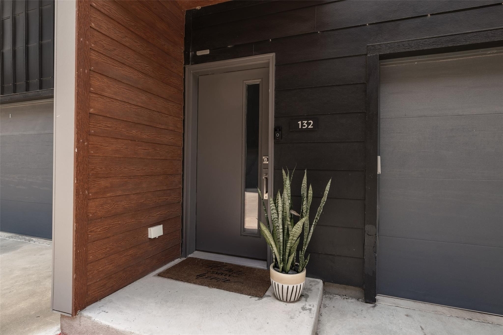 5924 S Congress Ave - Photo 3