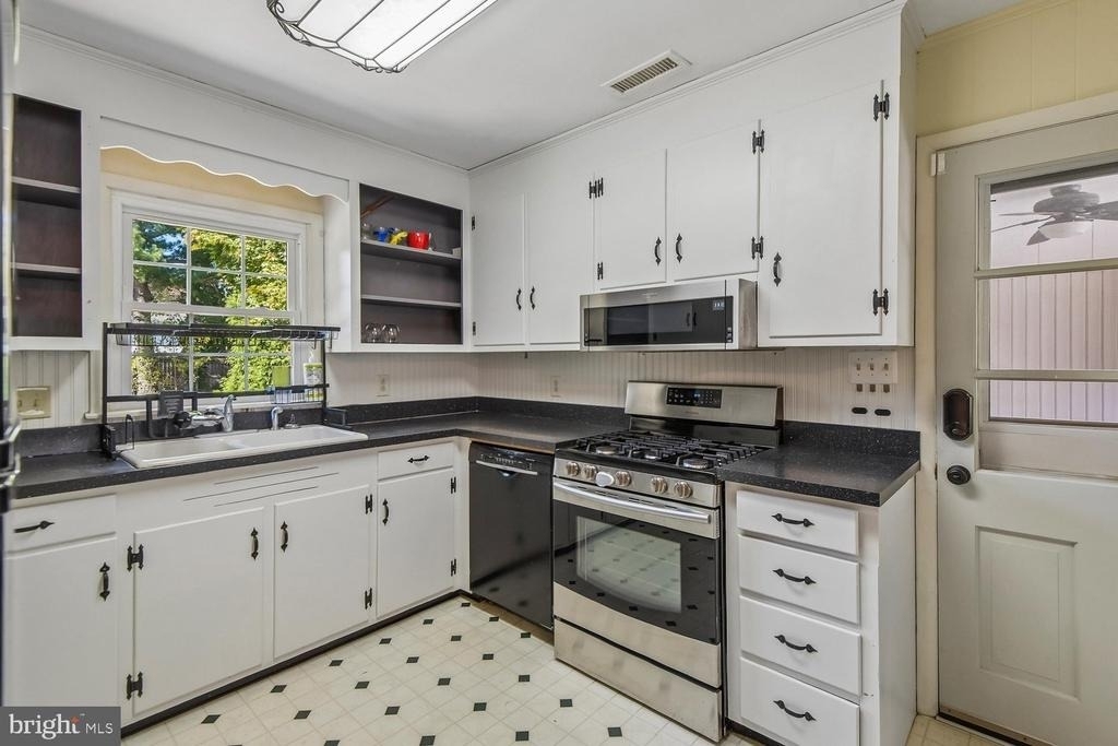 1042 S Carroll Street - Photo 4