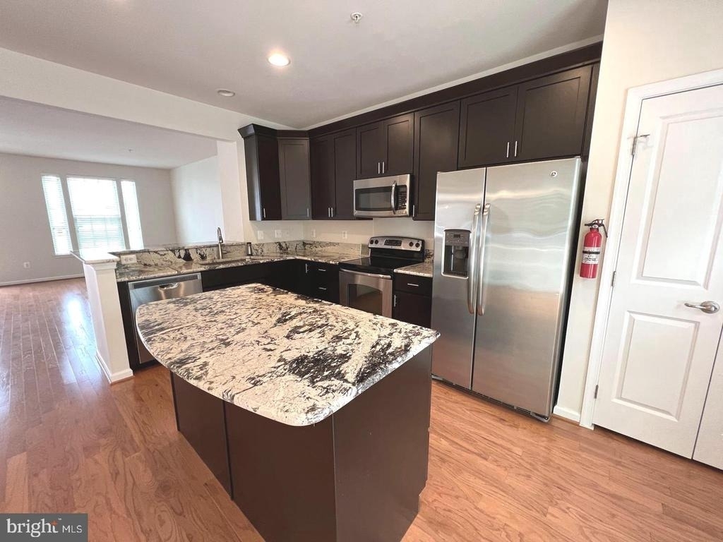 356 Paladium Court - Photo 6