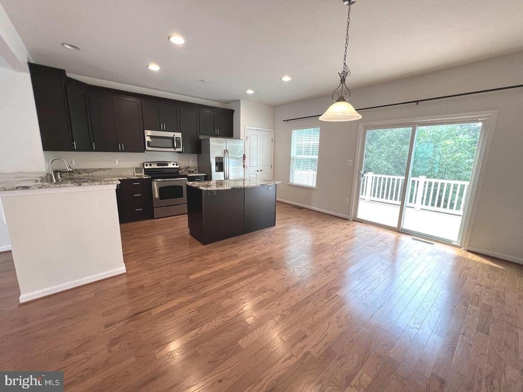 356 Paladium Court - Photo 4