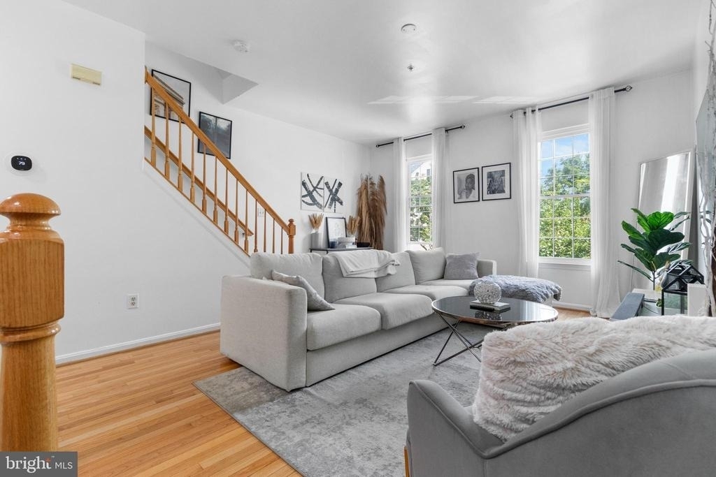13 Bank Spring Court - Photo 11