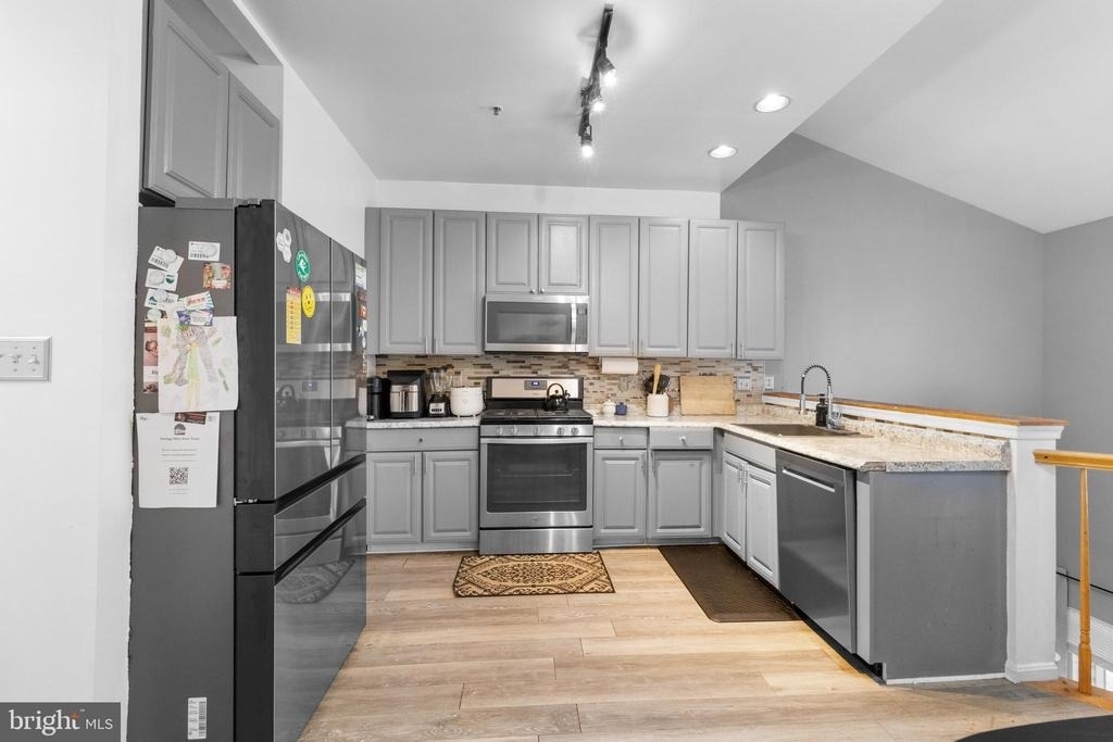 13 Bank Spring Court - Photo 15