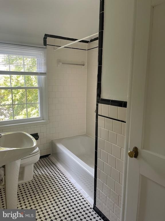819 Fairway - Photo 11