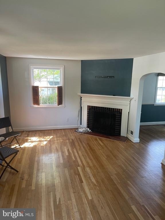819 Fairway - Photo 2