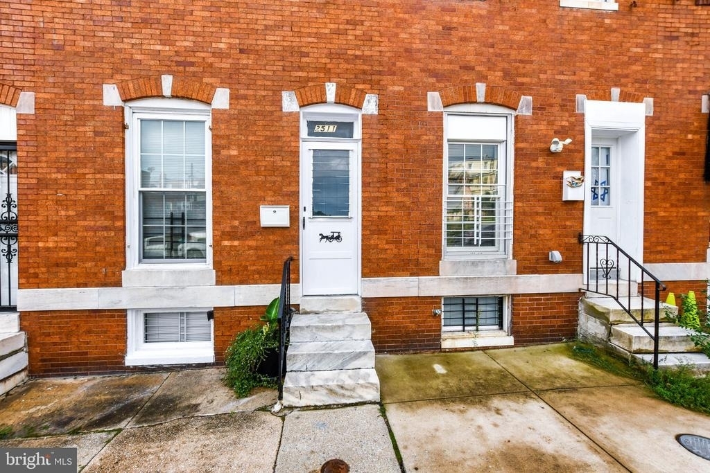 2511 Christian Street - Photo 1