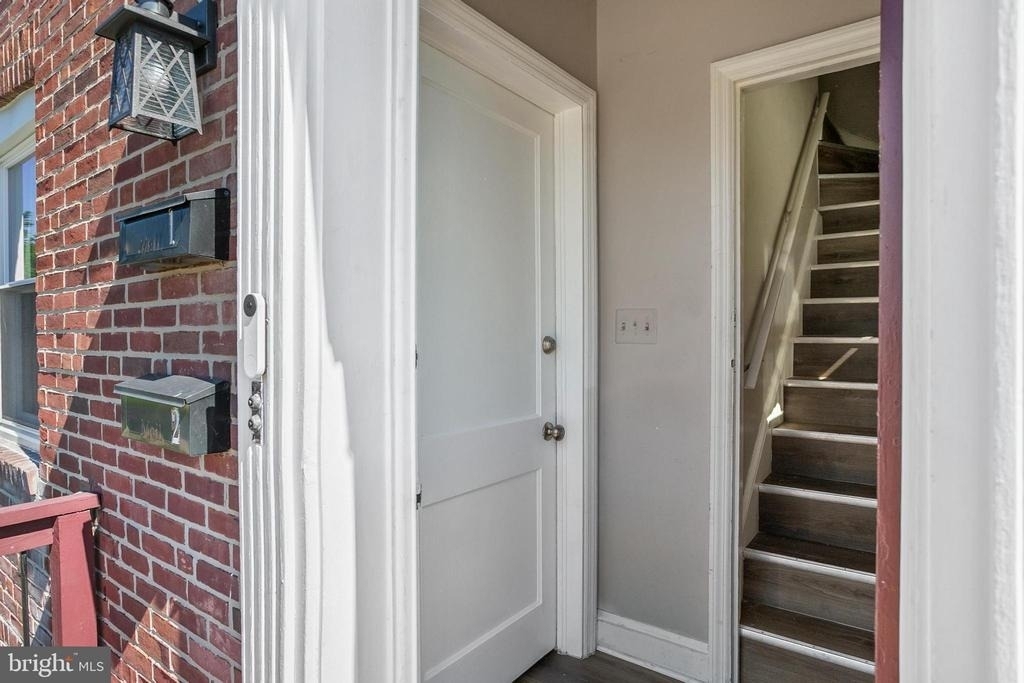 2906 Clearview Avenue - Photo 7