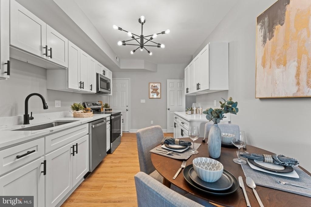 1724 N Milton Avenue - Photo 8