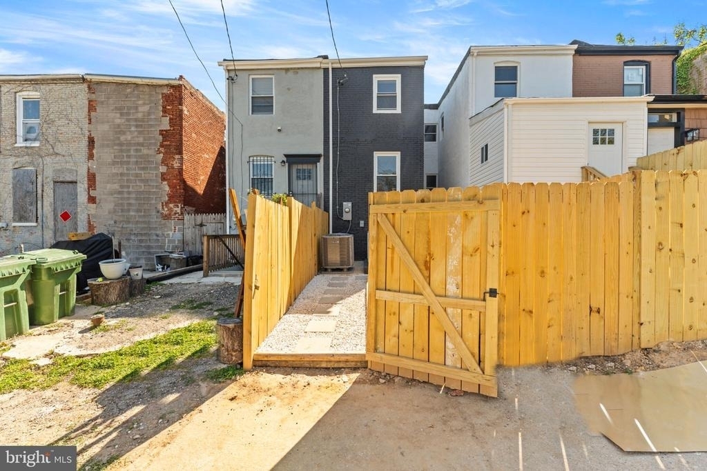 1724 N Milton Avenue - Photo 29