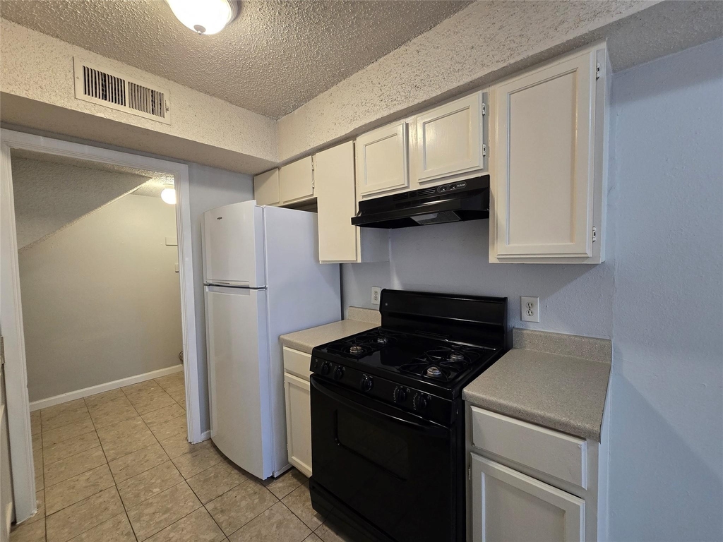 1309 Southport Dr - Photo 6