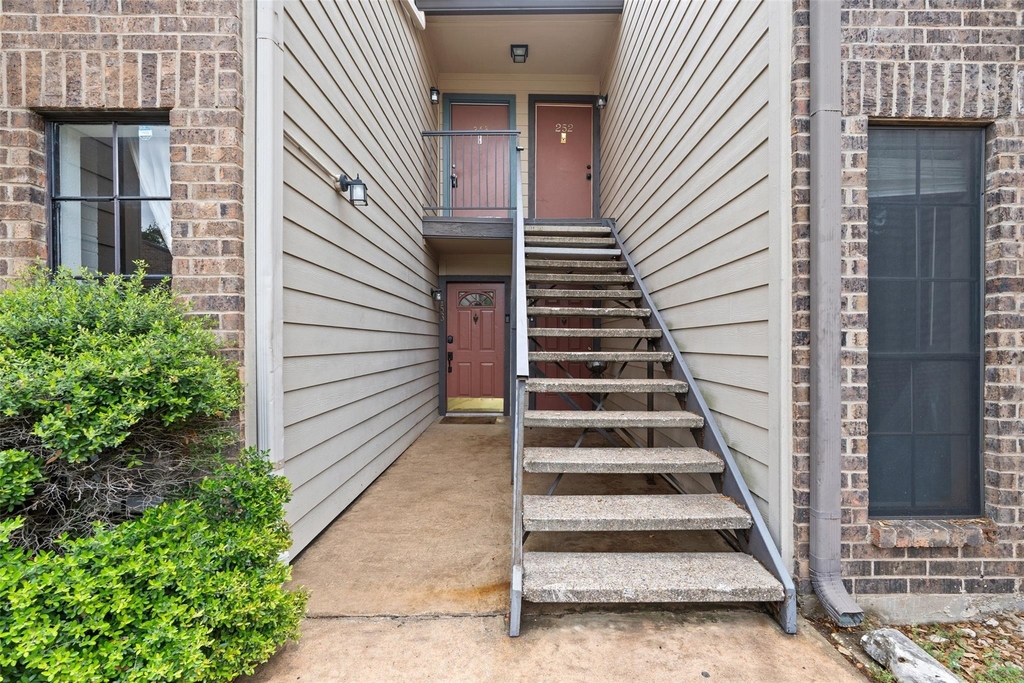 4159 Steck Ave - Photo 6