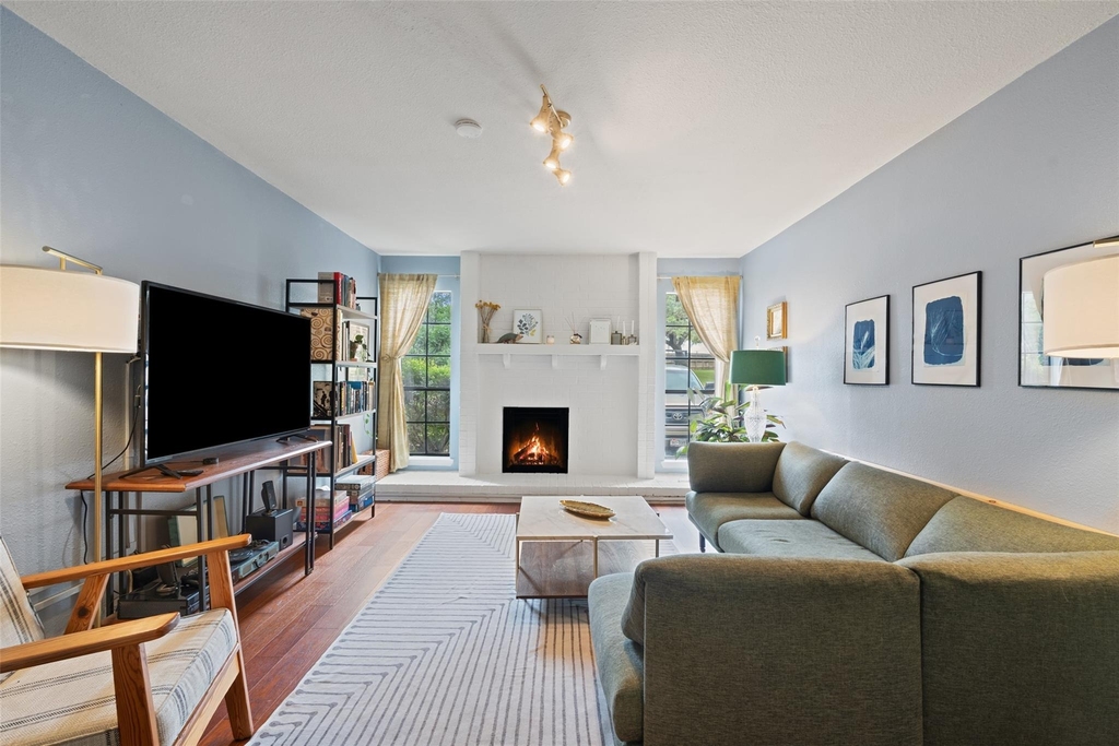 4159 Steck Ave - Photo 8