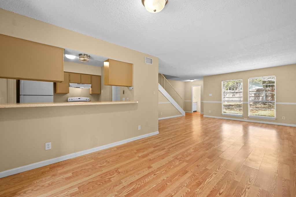 807 Castle Ridge Rd - Photo 11
