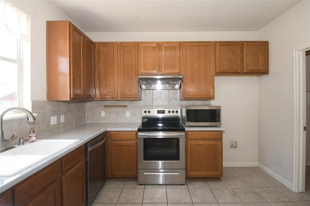 16807 Luckenwald Dr - Photo 9