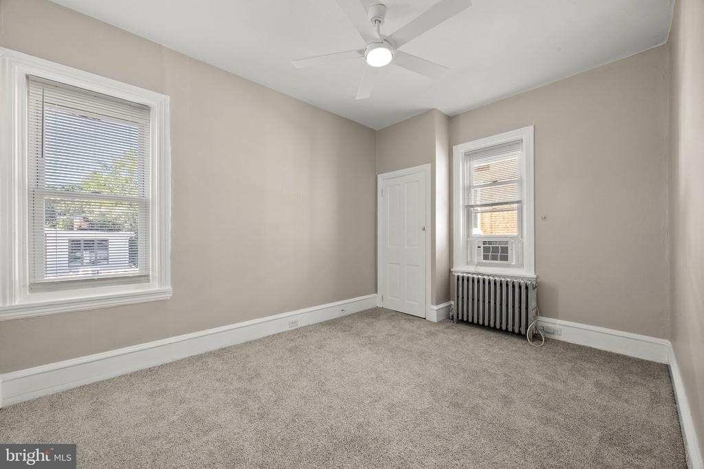 2000 Delaware Avenue - Photo 8