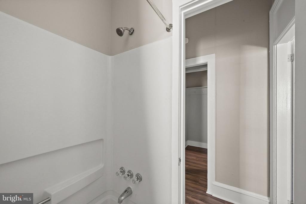 2000 Delaware Avenue - Photo 7