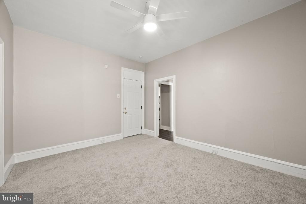 2000 Delaware Avenue - Photo 3