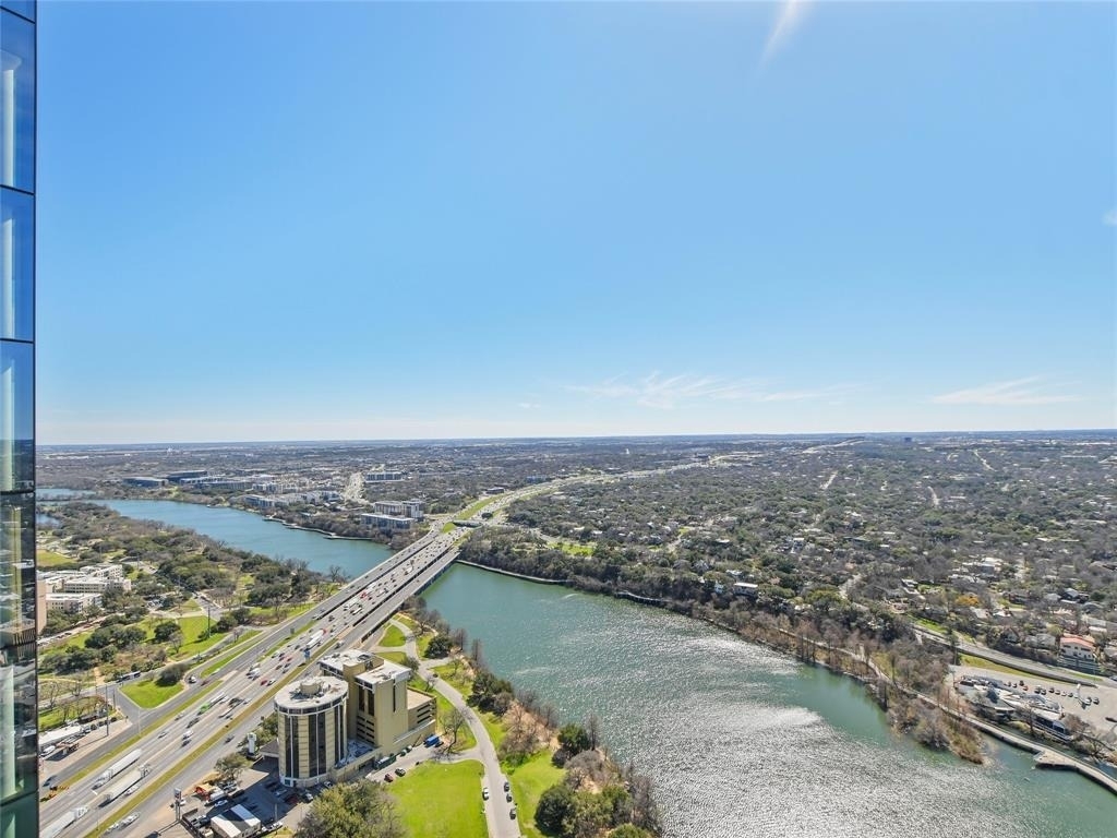 44 East Ave - Photo 2