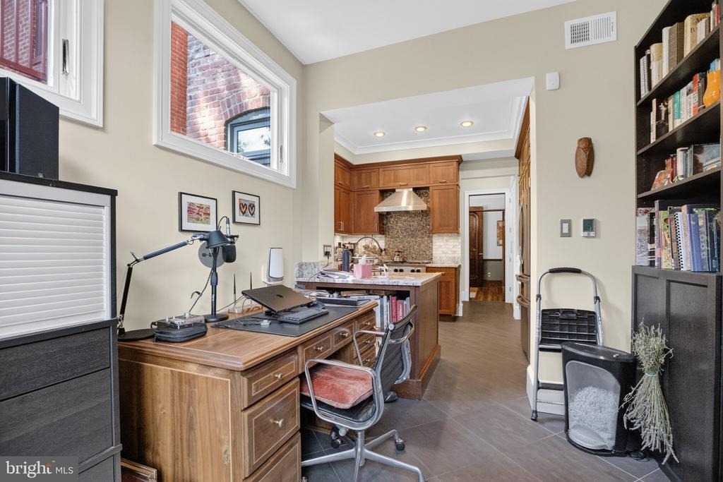 152 13th Street Se - Photo 37
