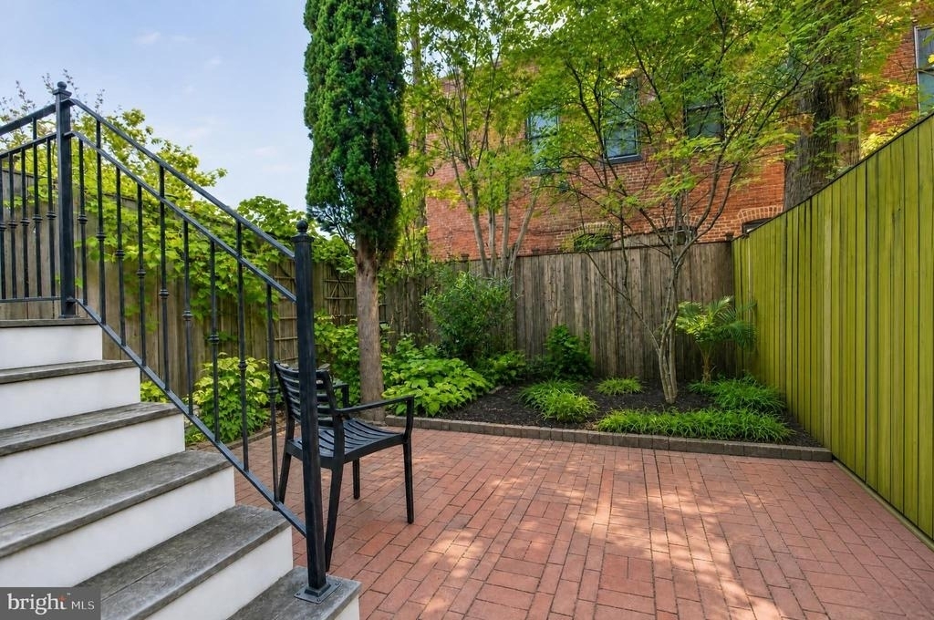 152 13th Street Se - Photo 54