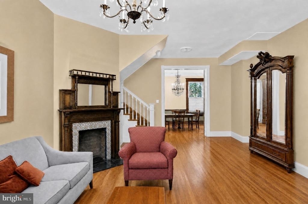 152 13th Street Se - Photo 0