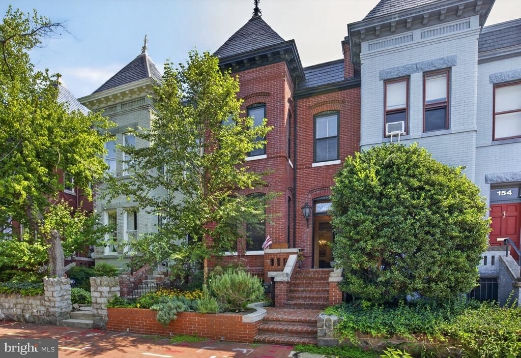 152 13th Street Se - Photo 10
