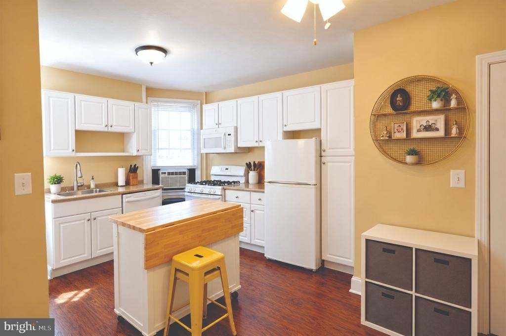 1904 Calvert Street Nw - Photo 5