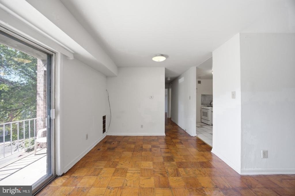 1307 Congress Street Se - Photo 5